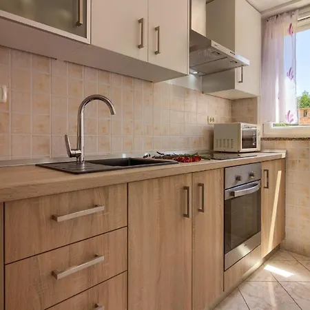 In With Pool Near Nyaraló