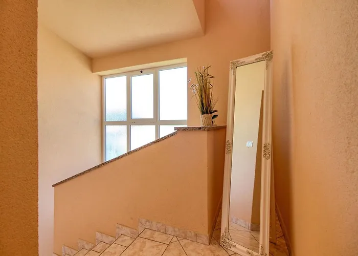 In With Pool Near *