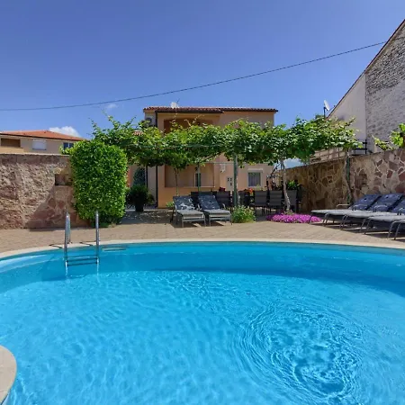 Holiday home Spacious In With Private Pool *