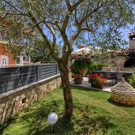 Holiday home Spacious In With Private Pool