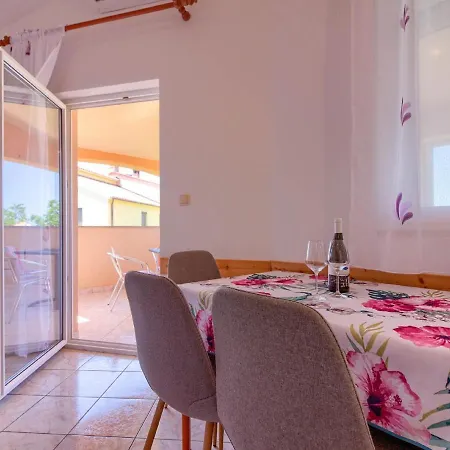 Holiday home Spacious In With Private Pool *