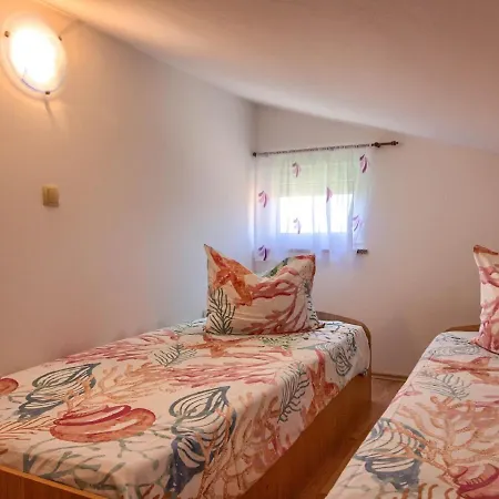 Spacious In With Private Pool Holiday home *