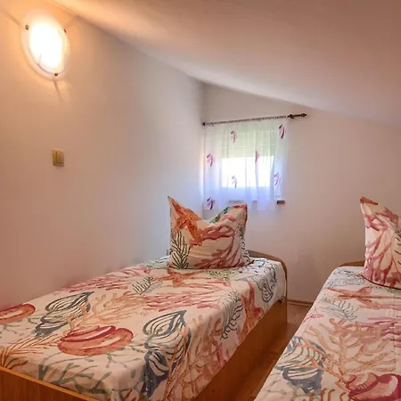 In With Pool Near 度假居