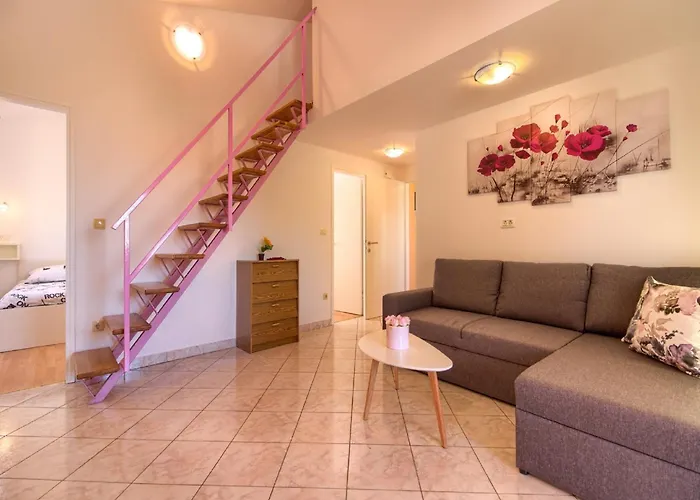 펜션 In With Pool Near