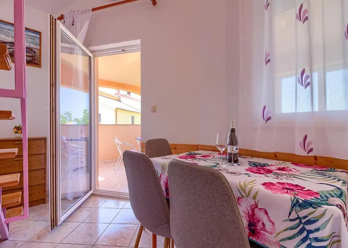 In With Pool Near 펜션 페로이