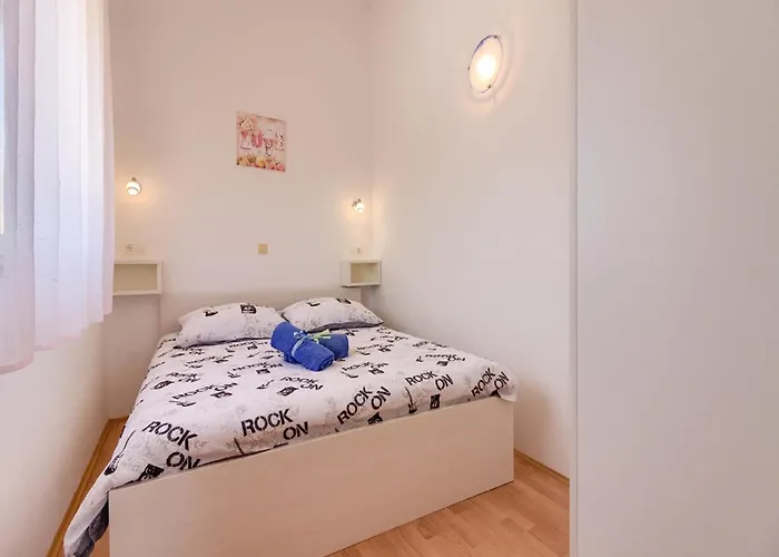 In With Pool Near 펜션